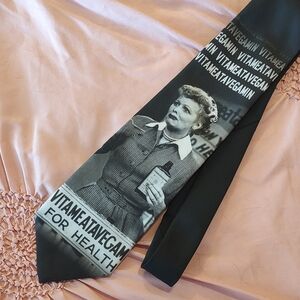 I Love Lucy Black And Gray Tie By Ralph Martin 4"